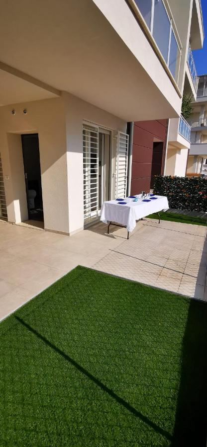 Maisonette Modena Park Exteriér fotografie